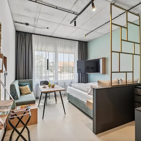 Nena East Aparthotel