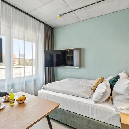 Aparthotel Nena East