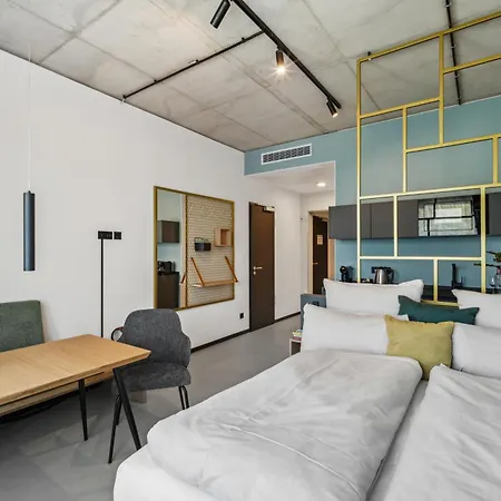 Nena East Aparthotel *
