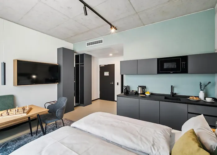 Apartmanhotel Nena East 3*