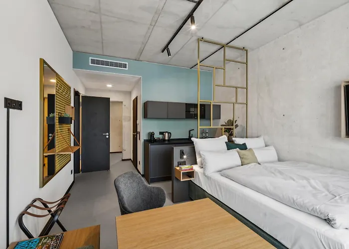 Nena East 3*