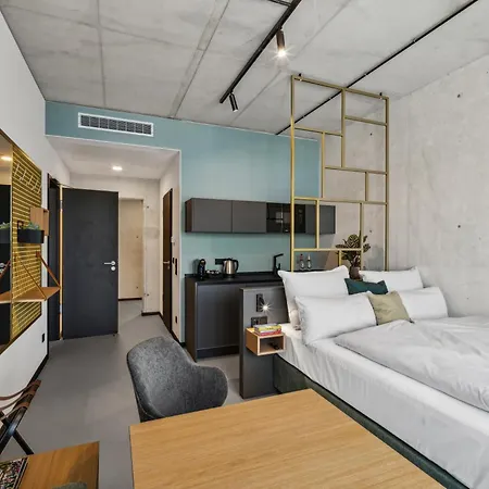 Nena East 3*