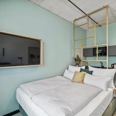 Nena East 3* München