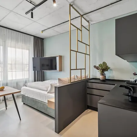 Aparthotel Nena East *