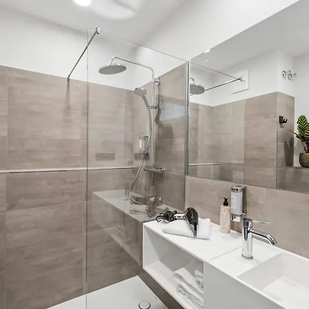 Nena East Aparthotel