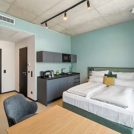 Nena East Apartmanhotel 3*